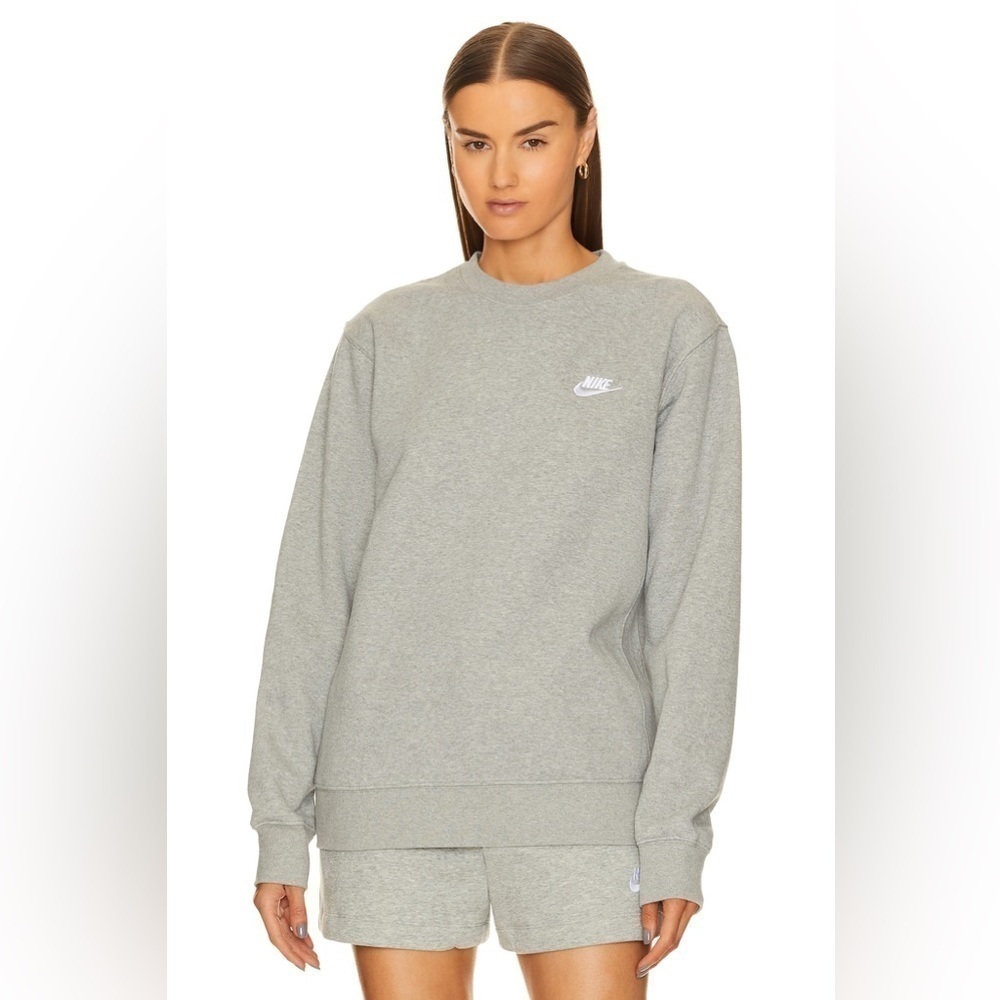 Nike Crew in Dark Grey Heather